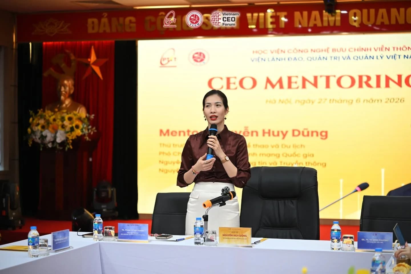 TRẬN ĐÁNH ĐÚNG: Không đánh tất cả, phải có vũ khí đặc biệt