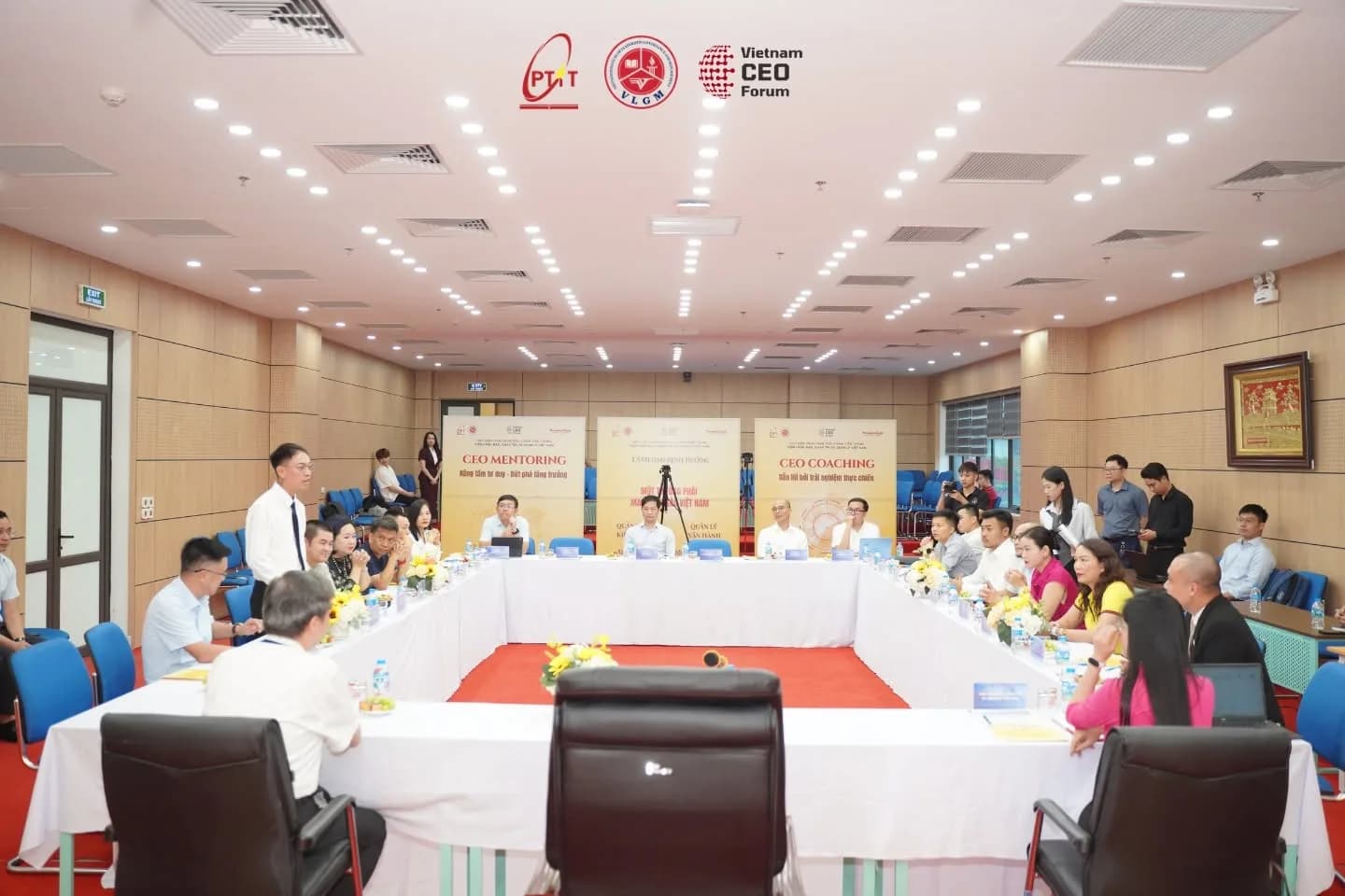 CEO Mentoring #5: Muốn đi xa, doanh nghiệp phải liên tục tái sinh